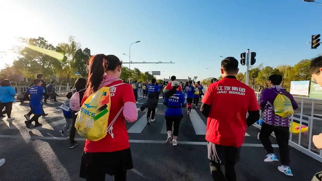 23102912kz8d.jpg 23102912kz8d.jpg